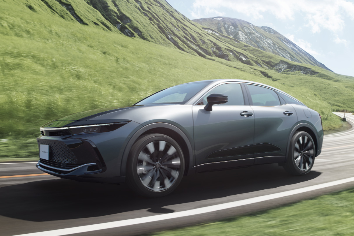 crowncrossover_top_img06