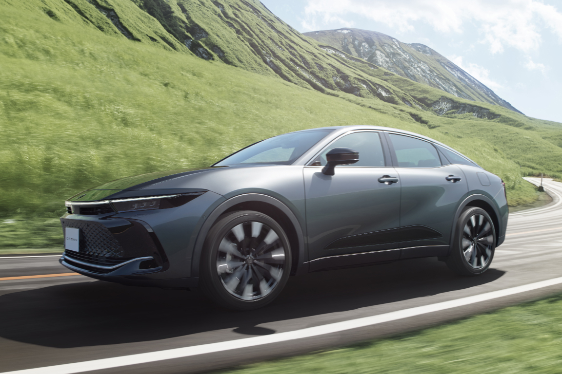 crowncrossover_gallery_img03